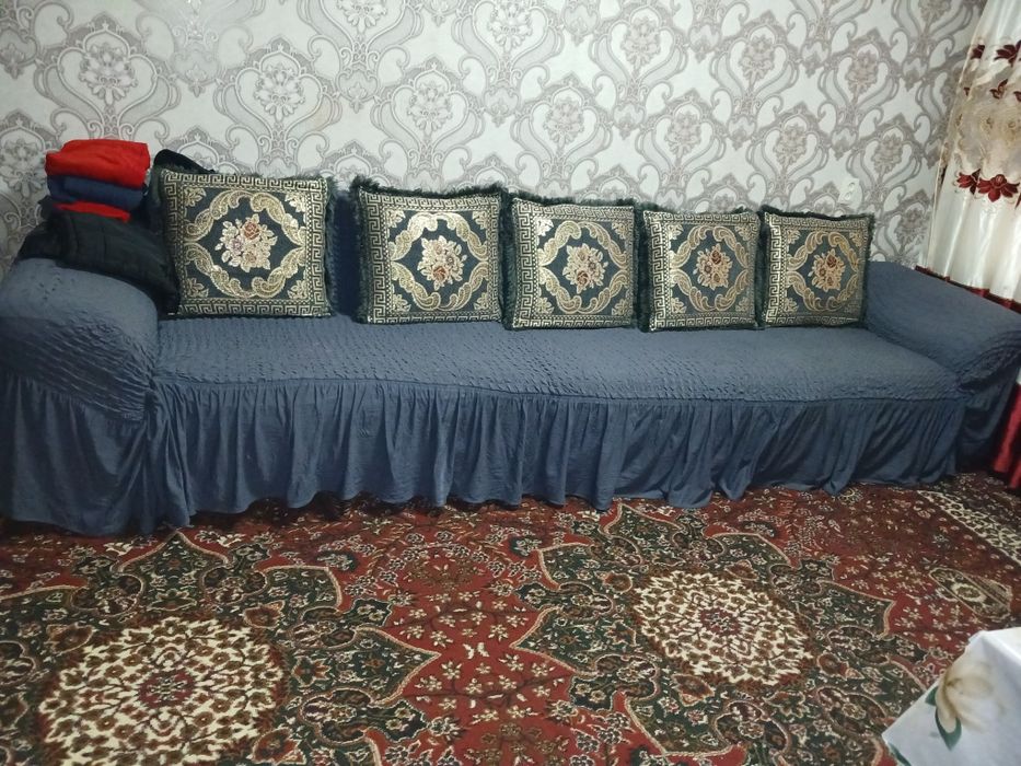 Диван,стенка,тримо,шфанер,детиски шкаф,тумба,гилам.