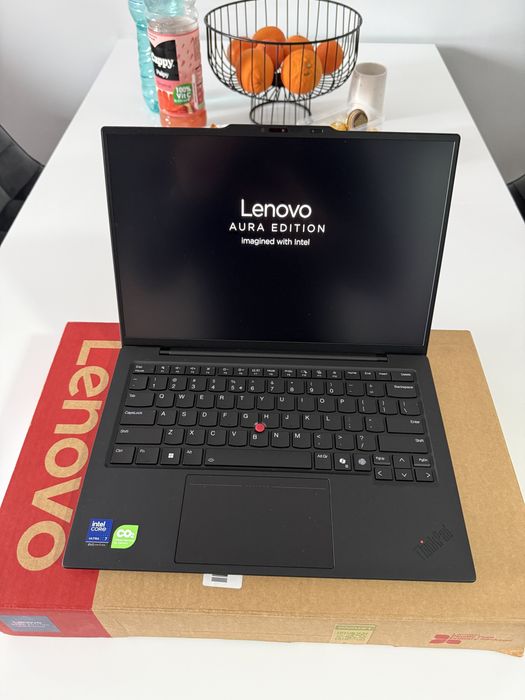 Lenovo ThinkPad X1 Carbon Gen 13 - Intel Core Ultra 7 255U - 1TB/32GB