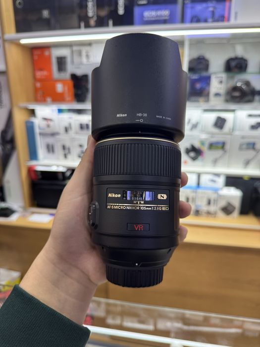 Nikon 105 mm F 2.8 micro Nikon 105 mm 2.8 macro