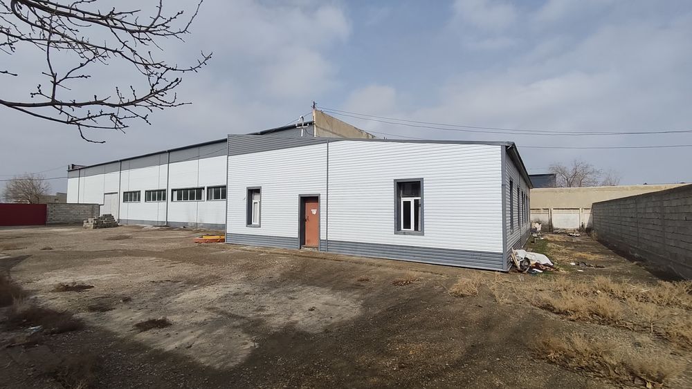 Buxoro shaxrida joylashgan 23 sotixdan iborat  noturar bino sotiladii.