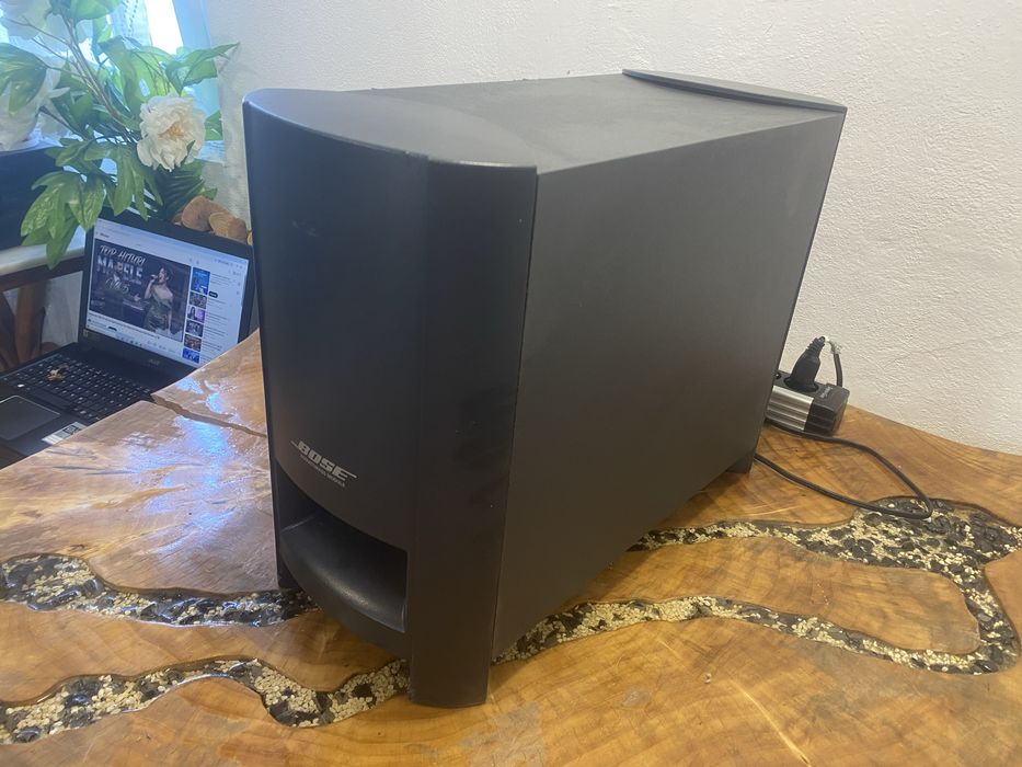 Subwoofer bose ps3-2-1