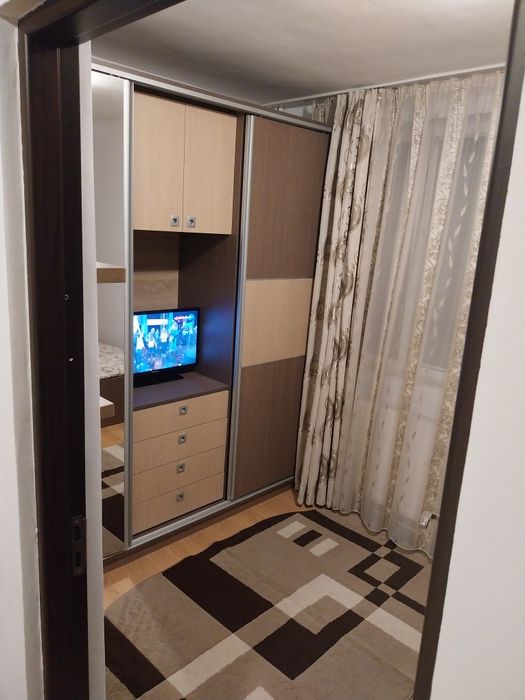 Apartament 2 camere de închiriat