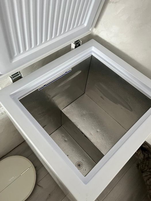 Продам морозилку ларь  б/у