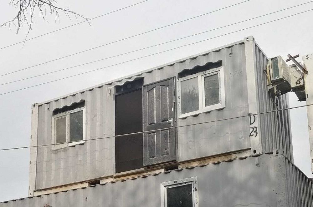 Бытовка 6 метровая контейнер 20 футов на 8 человек