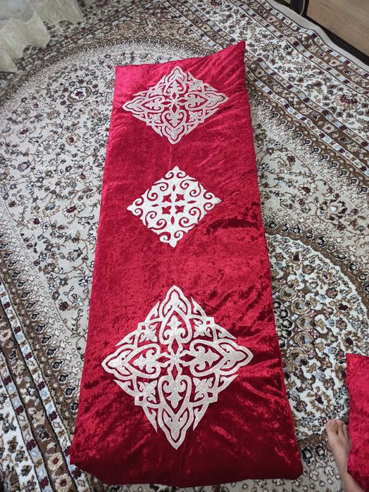 Продам  национальные корпе