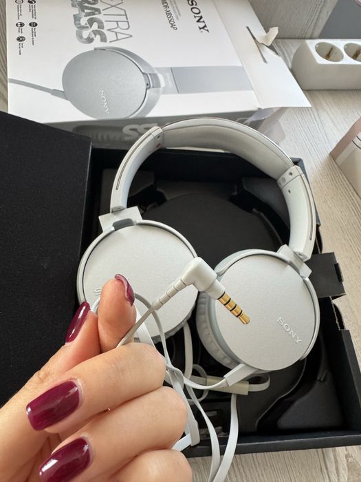 Слушалки SONY MDR-XB550AP