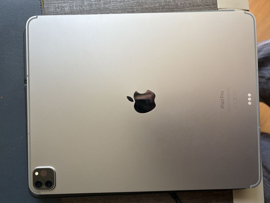 Ipad pro 12.9, M2, 6 gen, 128Gb + 5G + Magic Keyboard