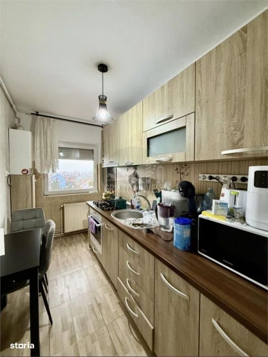 Apartament modern 2 camere cu balcon zona Vasile Aaron