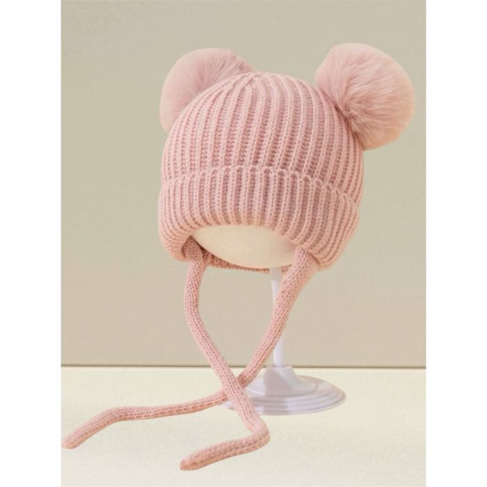 Зимна плетена детска шапка