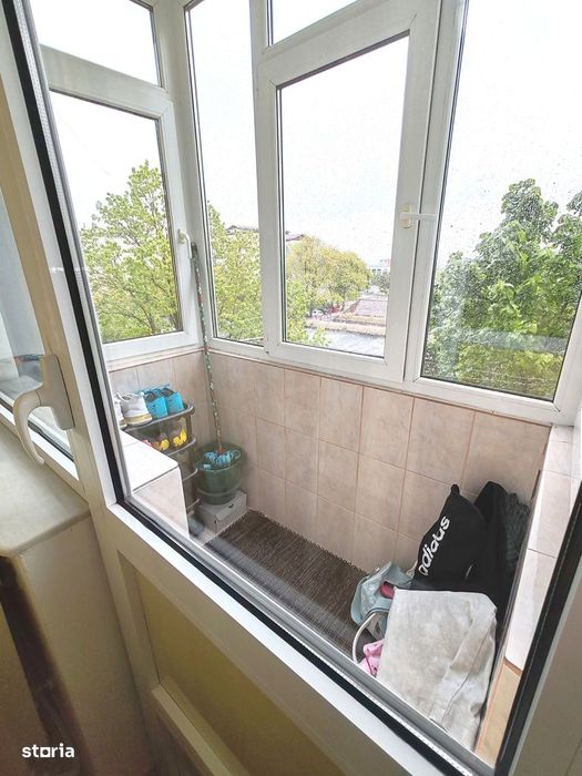 Apartament 2 camere Razboieni, balcon, etajul 3/4, mobilat si utilat