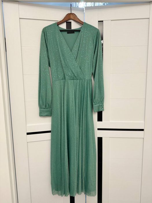 Продам новое платье