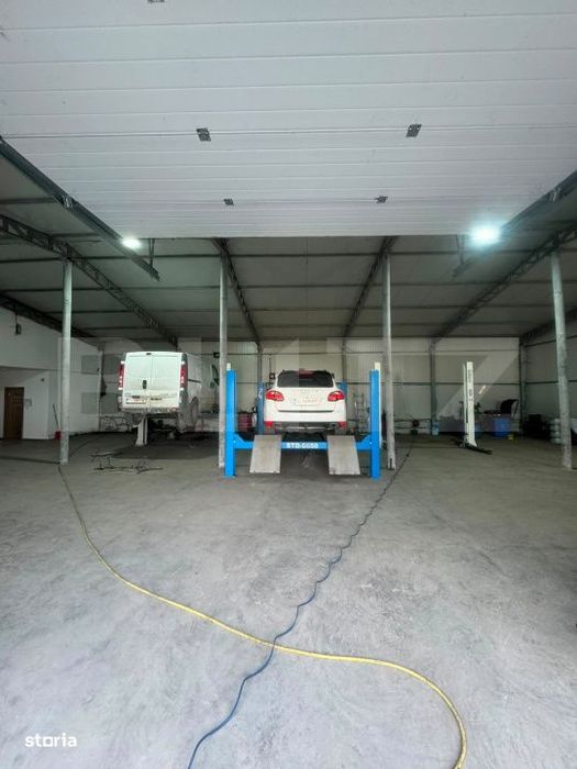 Service auto complet echipat de inchiriat, 400 mp, Parcare generoasa