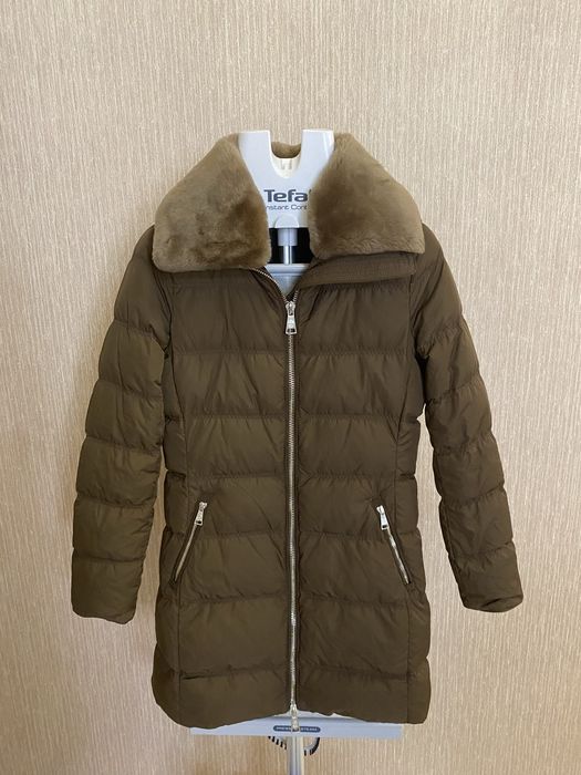 Продам куртку женскую Massimo Dutti