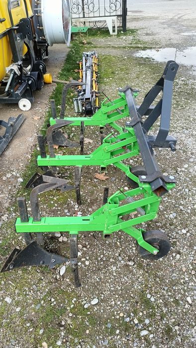 Культиватор окучник