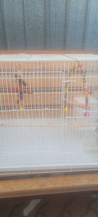 Продам  клетку для попугаев