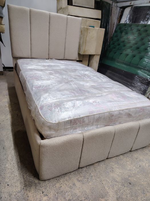 Pat matrimonial cu saltea