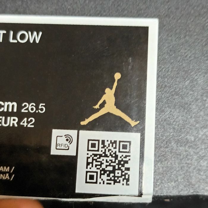Air Jordan 11 CMFT noi