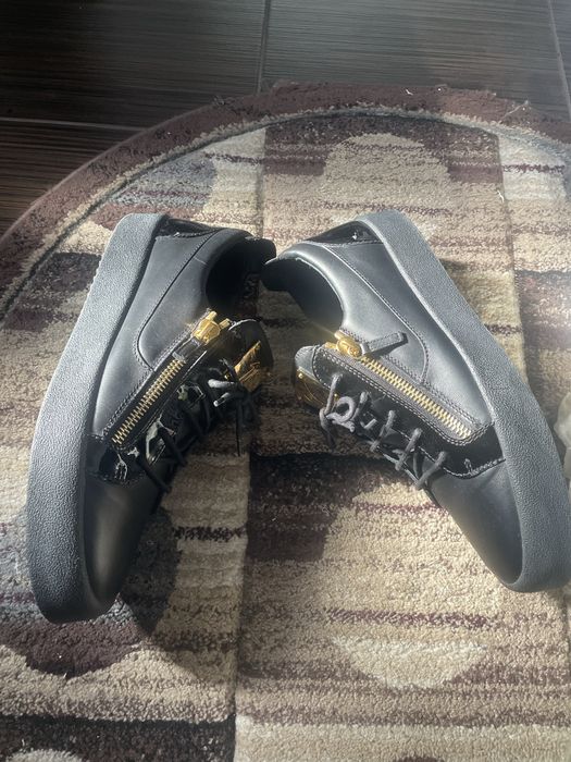 Giuseppe Zanotti Gold