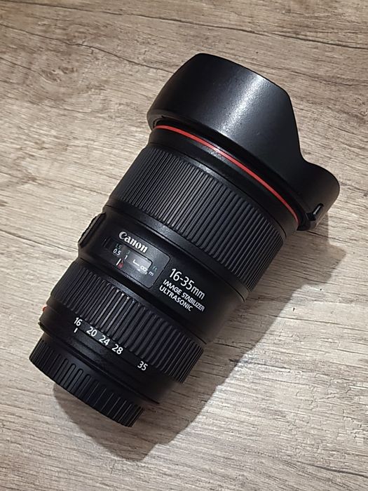 Obiectiv  Canon EF 16-35mm F4 L IS