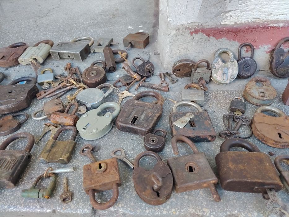 Lacate vechi de colecție
