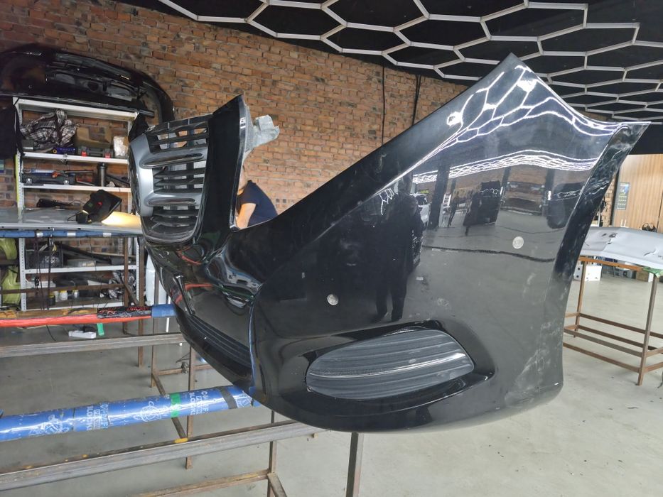 Оригинал бампер на мерседес V class W447 с решеткой оригинал
