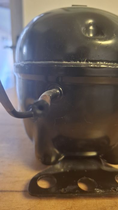 Компрессор embraco VEMZ 7C  холодильный, инвертор