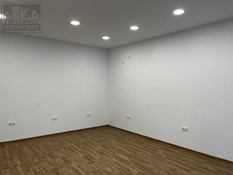 Дава се под наем Магазин в Велико Търново, Център - 40 кв.м за 408 € - Снимка #4