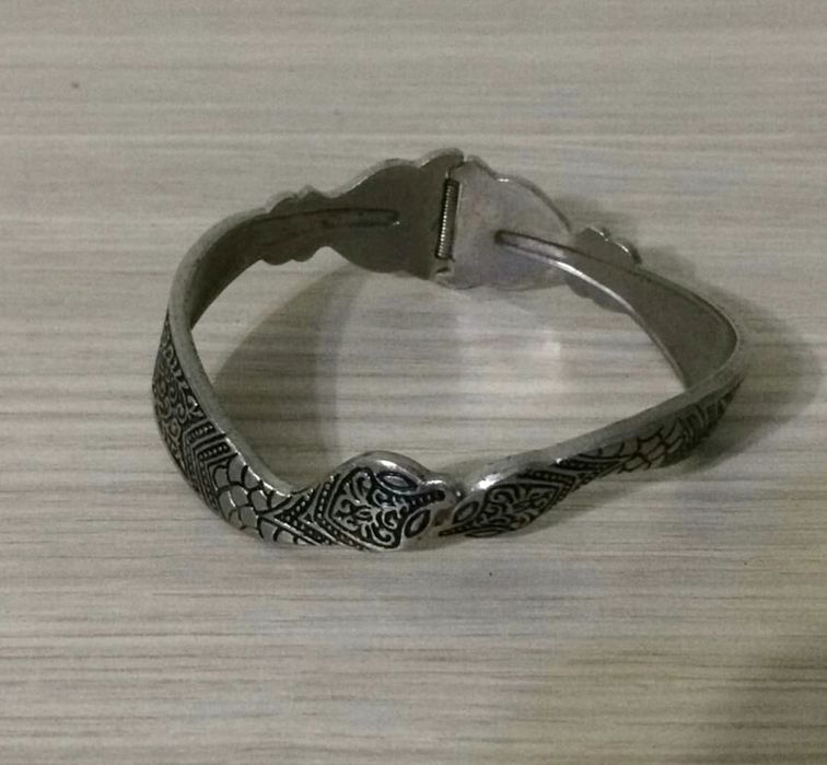 Bratara metalica veche