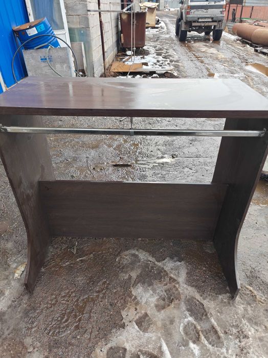 Торговая стойка для одежды