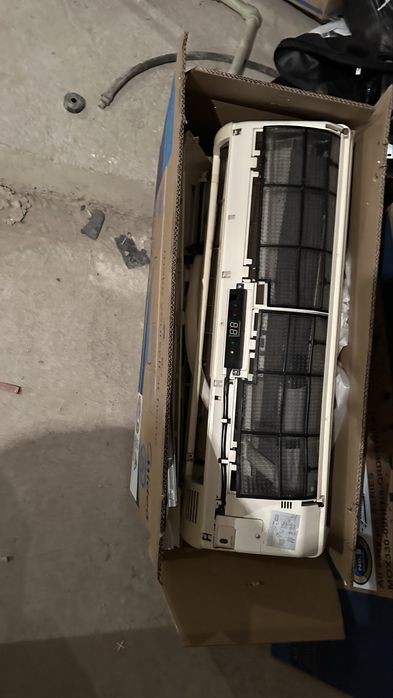 Midea климатик - 9тка