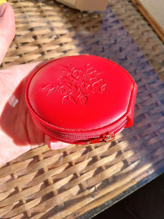 Стара пудриера - нова