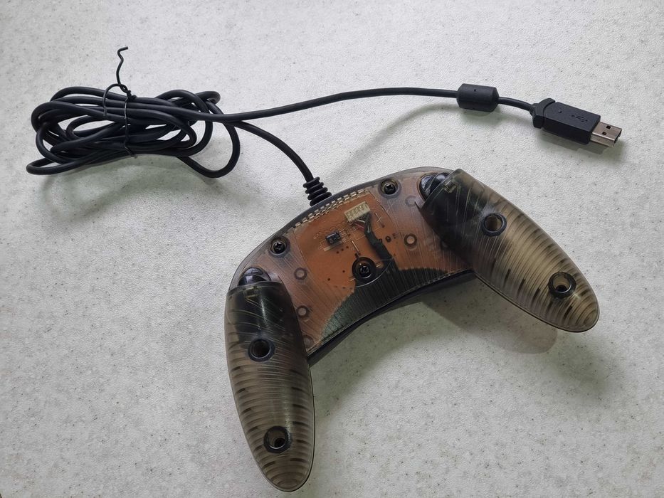 Ретро-геймпад Microsoft SideWinder Game Pad USB (Полупрозрачный)