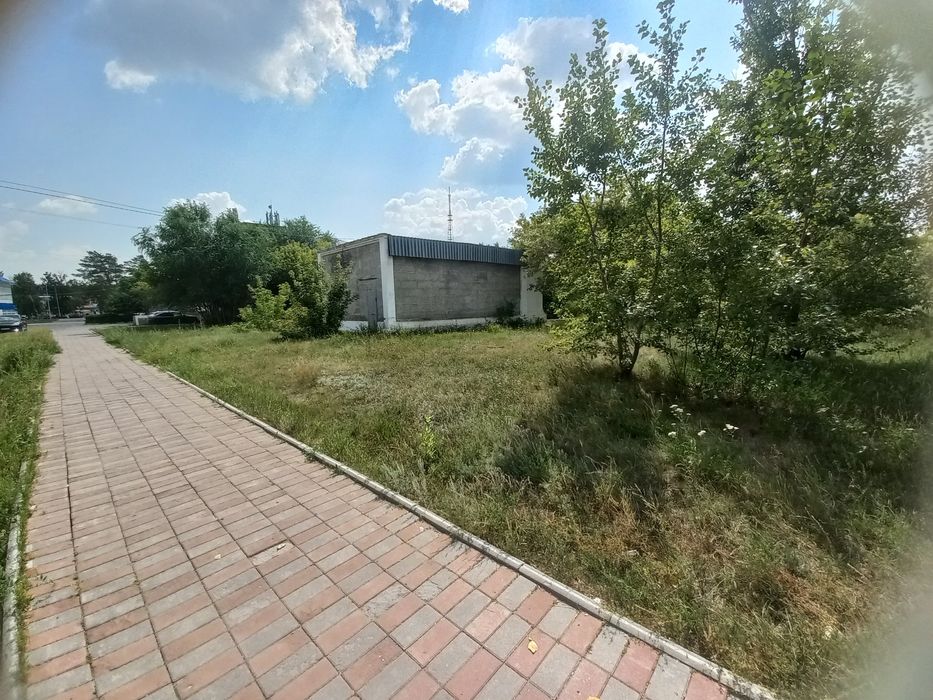 Земельный участок 990кв.м.