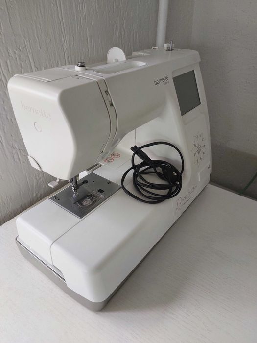 Вышивальная машина Bernette Deko 340