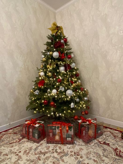 Продаю елку ,срочно