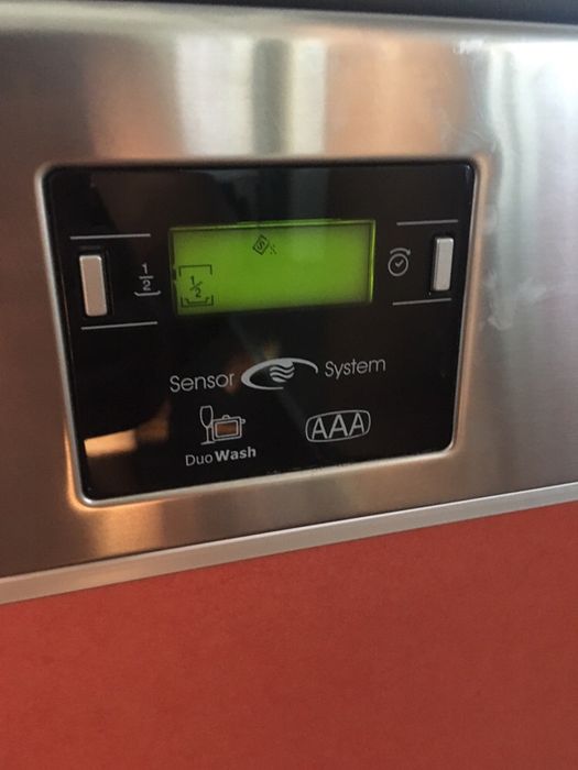 Съдомиялна Ariston Elixia LV68duo