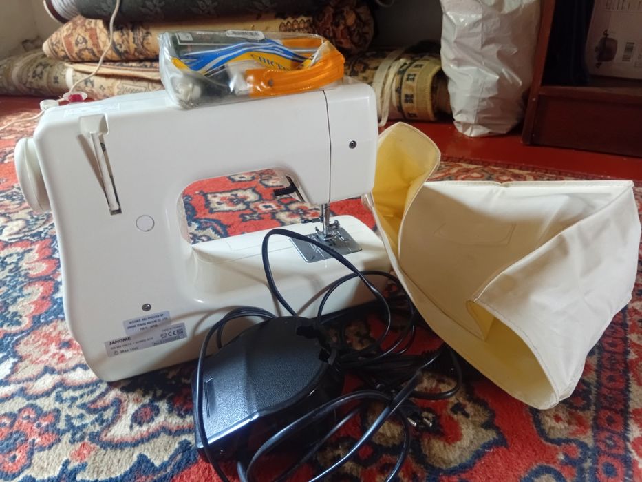 Продаю швейную машинку бу