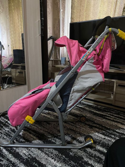Продам санки в хорошем состоянии