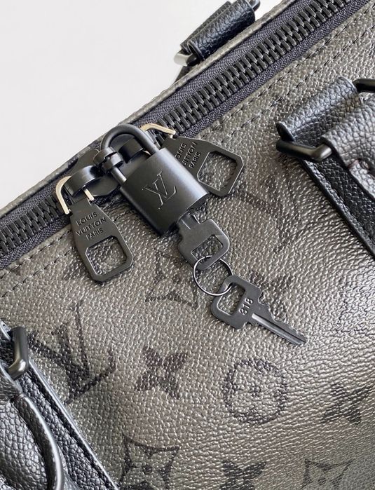Louis Vuitton чанта сак