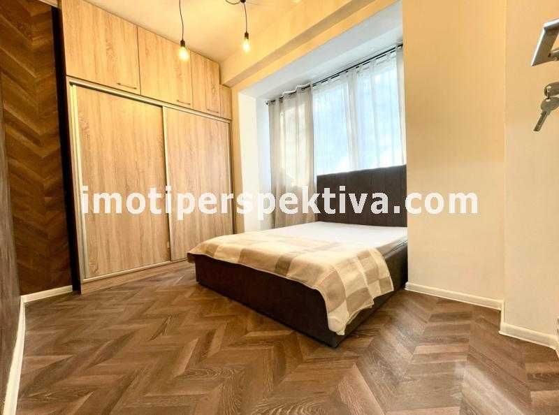 Продава се Тристаен апартамент в Пловдив, Христо Смирненски - 70 кв.м за 1050 €/кв.м - Снимка #4