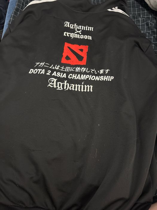 Продам зипку дота2