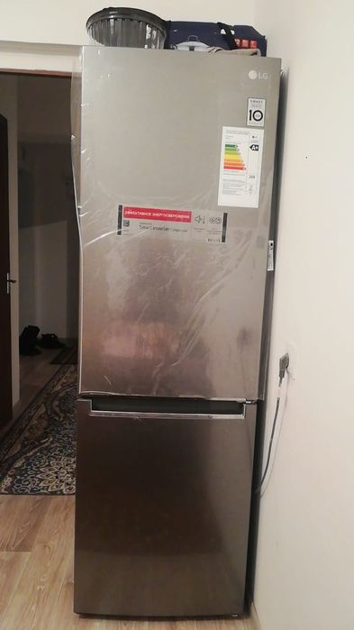 Холодильник LG новый