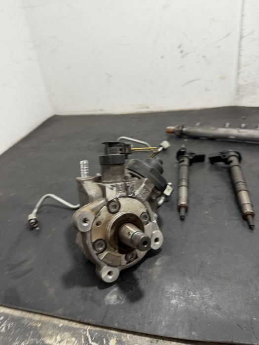 Kit injectie pompa injectoare Audi Q5 2.0 TDI 170cp 136Cp CGLB CAHA CAGB  03L130277 | 0445010507 | 03L130755