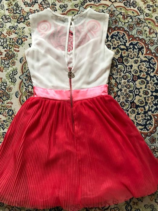 Продам женское платье