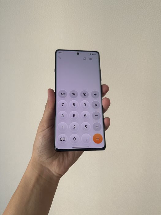 One Plus 12R телефон