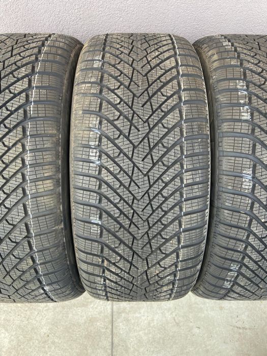 255 40 21 Anvelope de iarna noi Pirelli Scorpion Winter