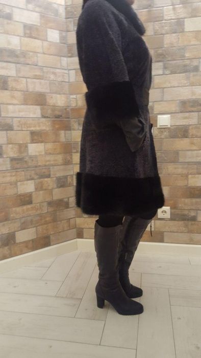 Продам каракулевую шубу