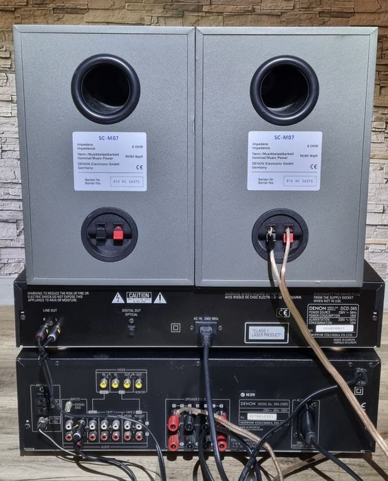система Denon, състояща се от CD плейър DCD-345, усилвател UPA-F07 и т