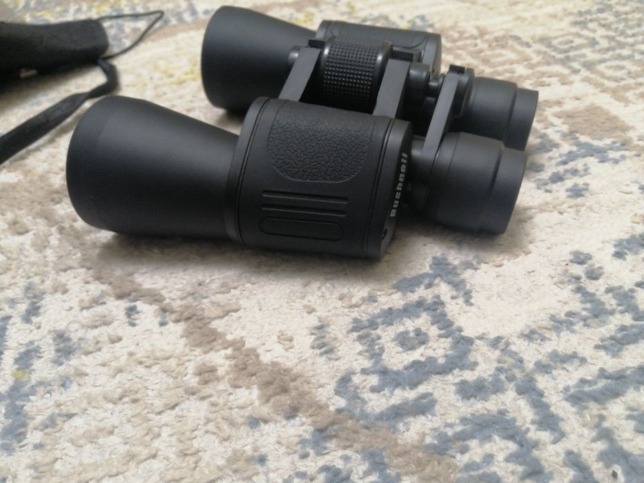 Продам Бинокль Bushnell