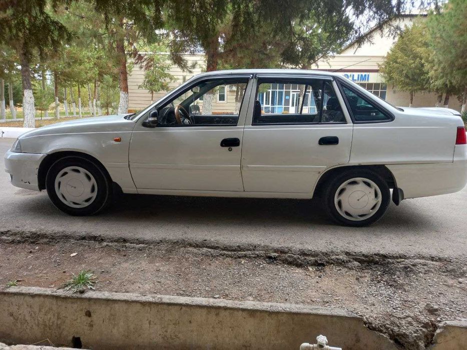 Нексия 2 сотилади